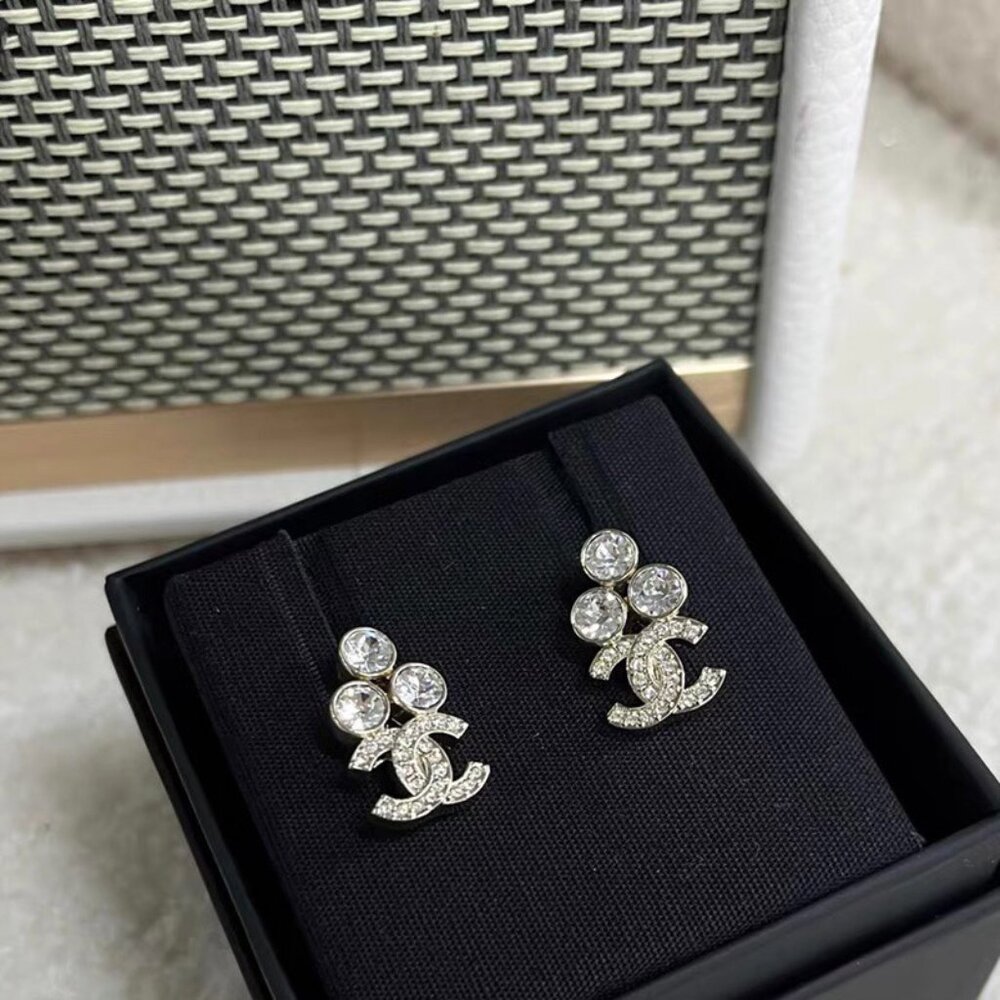 Chanel Women's Earrings - Picture 6 of 9
